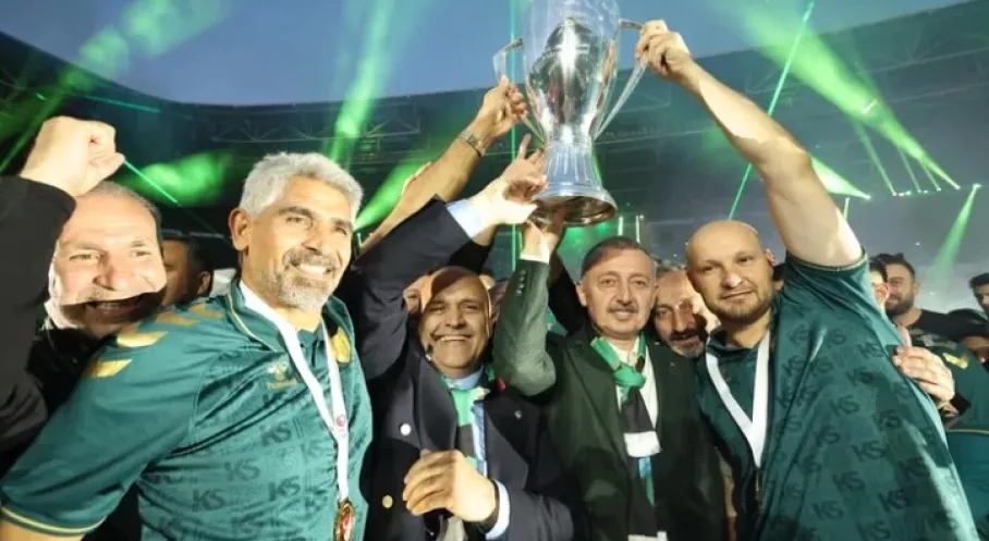 Kocaelispor Süper Lig'e Döndü! Şampiyonluk Kutlamaları Coşkusu