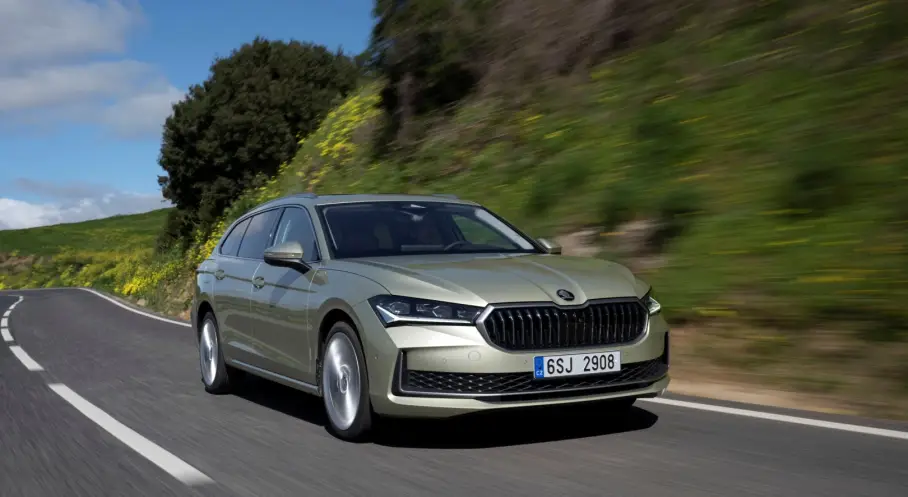 Škoda Superb 25 Yıldır Konfor ve Teknolojinin Simgesi