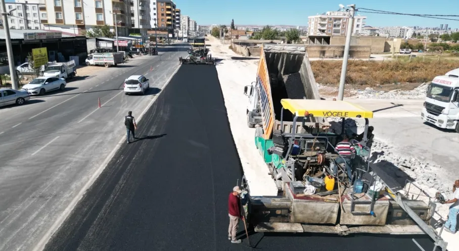 Şanlıurfa Konuklu'da Ulaşım Rahatlıyor: Şehir Yolu Genişletme Çalışması Tamamlanıyor!