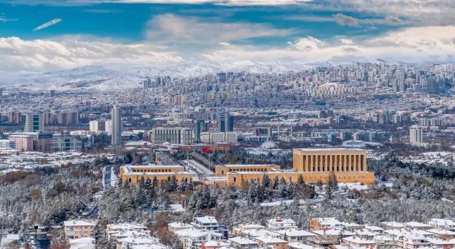 Konut Fiyatları Ekimde Uçtu! Ankara Zirvede, İstanbul ve İzmir'i Solladı!