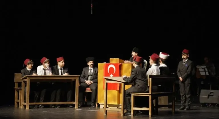 Konya Bilgehanelerinden Çanakkale Zaferi Konulu Tiyatro Oyunu Büyük İlgi Gördü