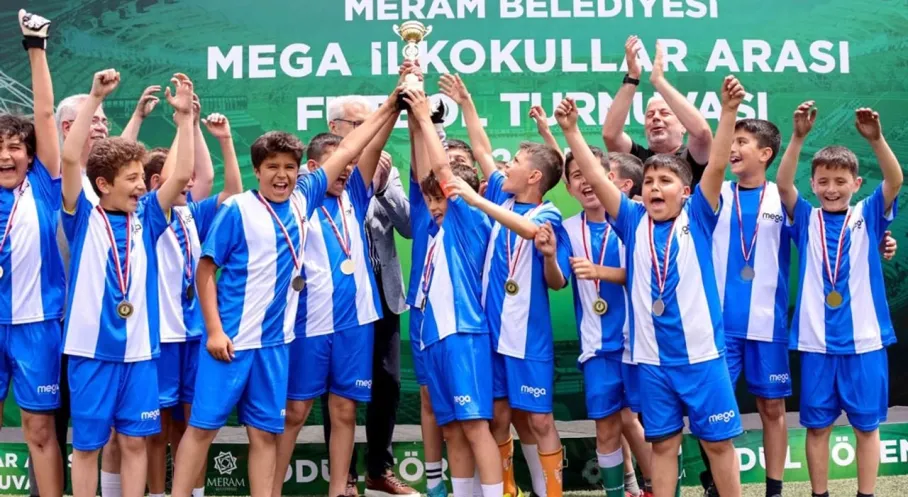 Konya Meram'da Minik Futbolcular Şampiyonluk İçin Ter Döktü! İşte Kazananlar