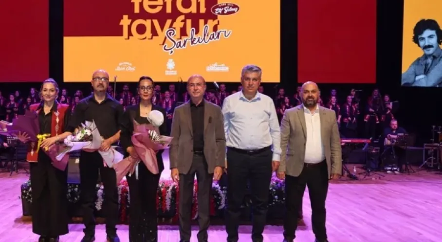 Konya'da Duygu Dolu Anlar: Selçuklu'da Ferdi Tayfur Şarkıları Yankılandı!