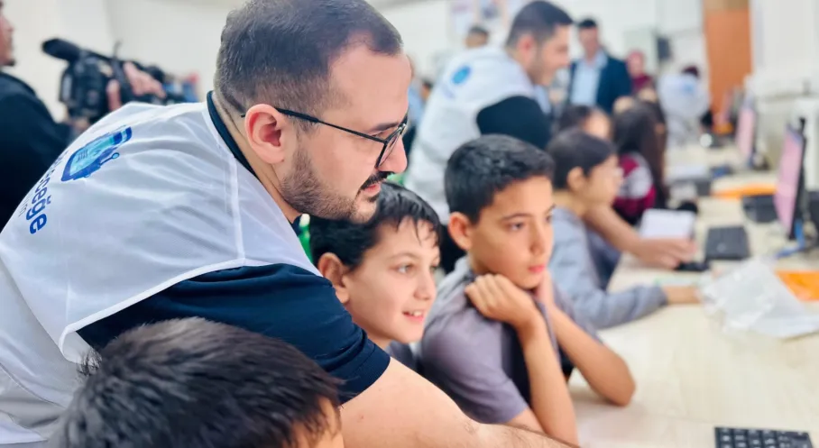 Konya'da Geleceğe Yazılım Projesi: Öğrenciler Teknolojinin Gücüyle Tanıştı!