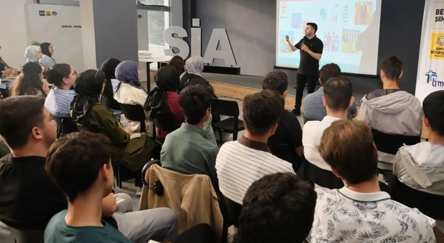 Konya'da LİMA Seminerleri: Gençlerin Geleceğine Işık Tutan İlham Verici Buluşma!