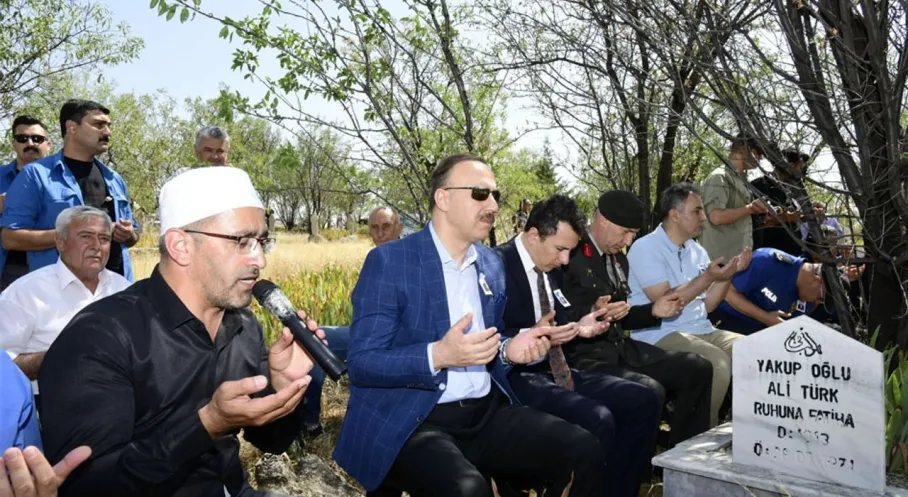 Kore Gazisi Ramazan Topdaş Son Yolculuğuna Uğurlandı: Isparta'da Duygu Dolu Tören