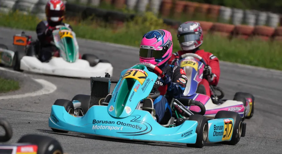 Körfez Pisti'nde Karting Heyecanı! Şampiyona 5. Ayak Yarışları Başlıyor