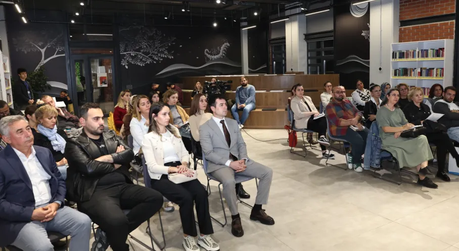 Koza Buluşmaları: Kadına Şiddet ve Edebiyat Bursa'da Masaya Yatırıldı!