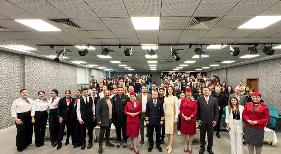 KTO Karatay Üniversitesi'nde Havacılık Zirvesi: Sektörün Öncüleri Gençlere Yön Verdi!