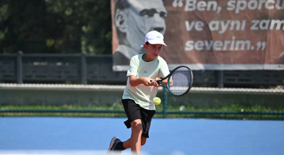 Kuşadası Tenis Kulübü’nde Ulusal Turnuva Heyecanı Yaşanmaya Başladı