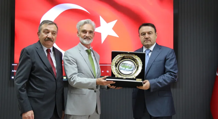Kütahya, Hollanda Ortaklığıyla Dünya Yaban Mersini Üssü Oluyor: Milyonlarca Euro İhracat Yolda!