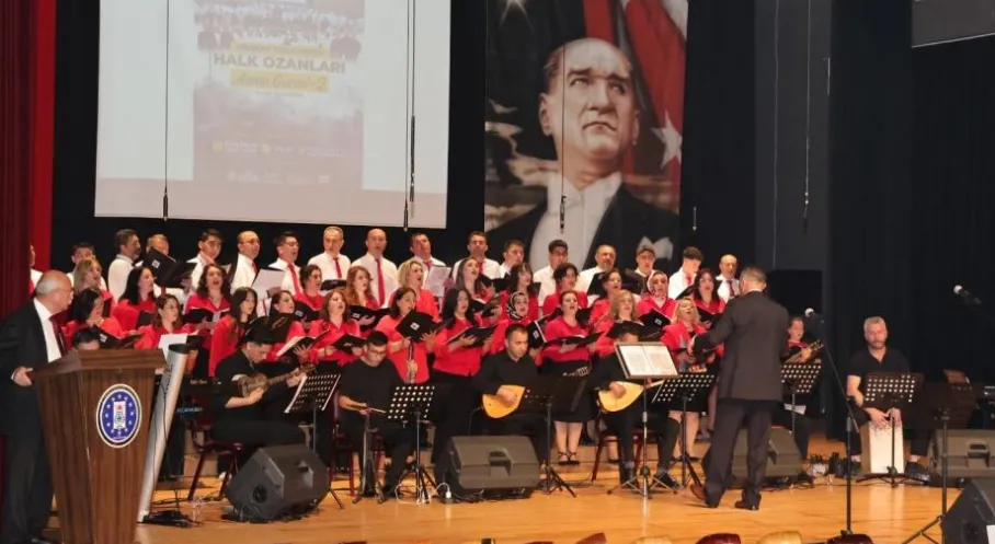 Kütahya'da Türkülerin Kutsal Gecesi: Halk Ozanları Yüreklerde Yeniden Yaşatıldı!