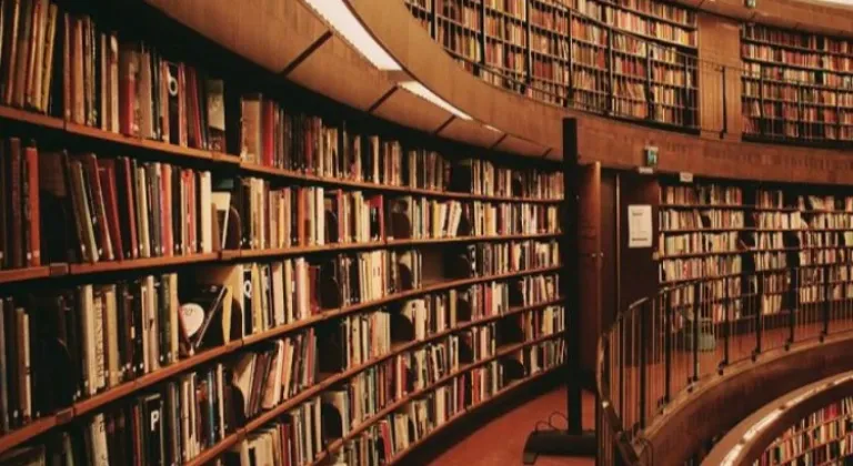 Kütüphanelerde Yapay Zeka Devrimi: Kitap Aramaları Kolaylaşıyor!