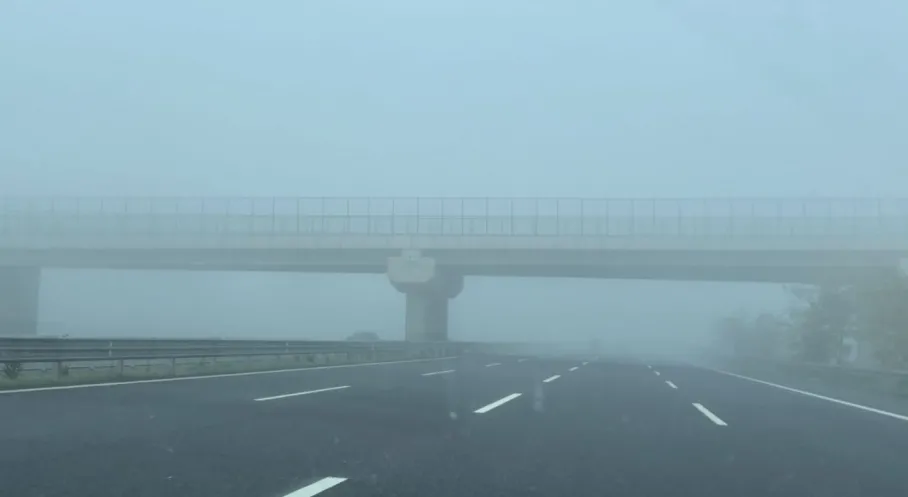 Kuzey Marmara Otoyolu'nda Sis Alarmı! Trafik Kontrollü Sağlanıyor