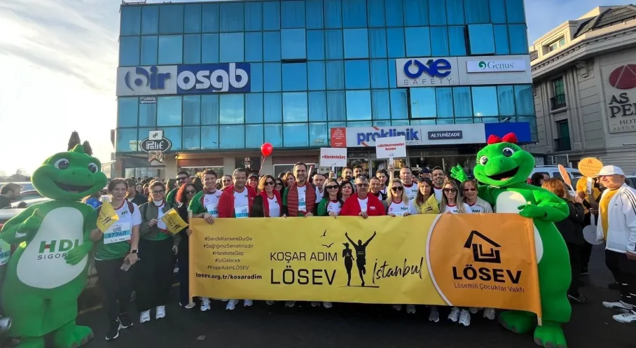 LÖSEV Gönüllüleri Lösemili Çocuklar Haftası'nda Umut Koşusu Yaptı!