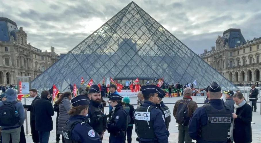Louvre Soygununda Şok Gelişme: 4 Yeni Gözaltı! Milyonluk Mücevherler Hala Kayıp!