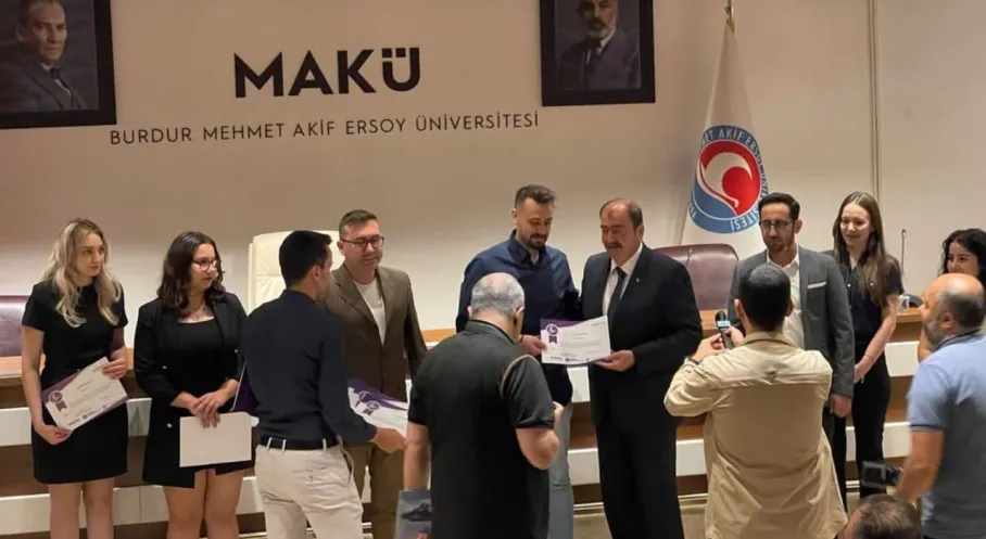 MAKÜ'de Öğrencilere Ticaret Elçisi Sertifikası! Meçikoğlu'ndan Büyük Destek