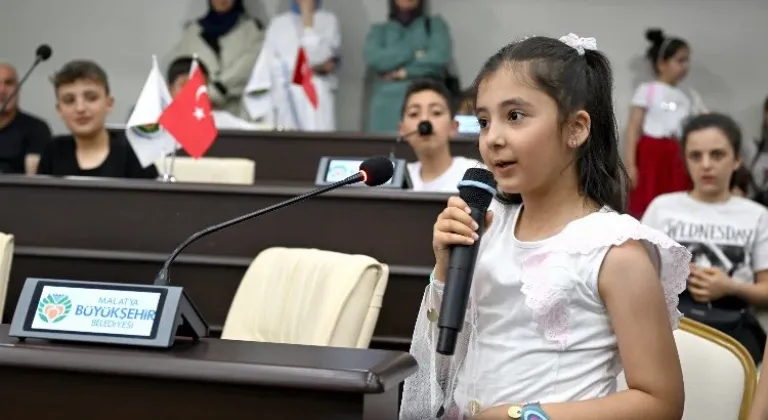 Malatya Büyükşehir Belediye Başkanı Sami Er, Çocuk Meclisi Üyeleriyle Buluştu