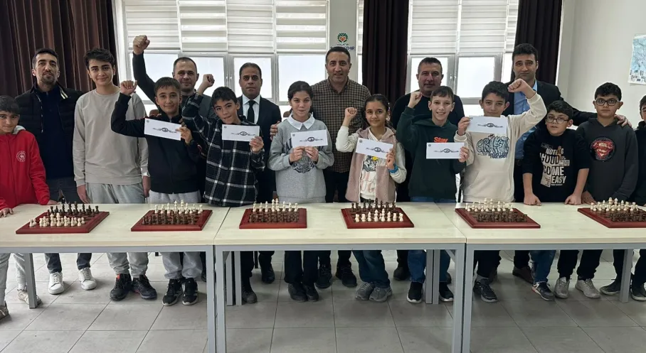Malatya'da Semt Konakları Satranç Turnuvası Heyecanı! Genç Yetenekler Yarıştı