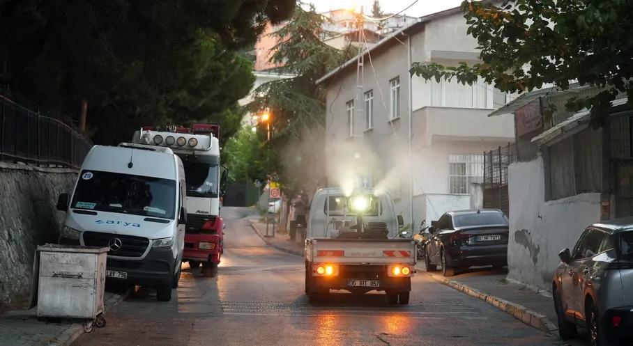 Maltepe’de Yaz Boyu Kesintisiz İlaçlama Seferberliği
