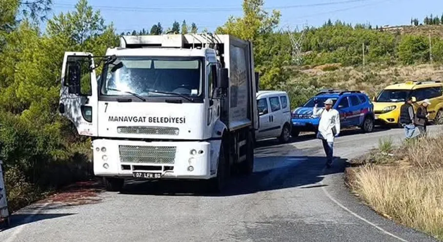 Manavgat'ta Kanlı Cinayet! Temizlik İşçisi Arkadaşını Bıçaklayarak Öldürdü