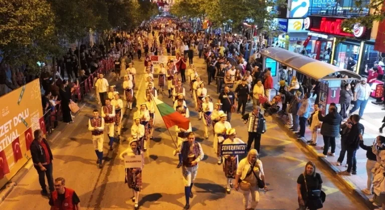 Manisa Mesir Festivali'nde Coşku Dorukta! Sıla Konseriyle Şölen Yaşandı