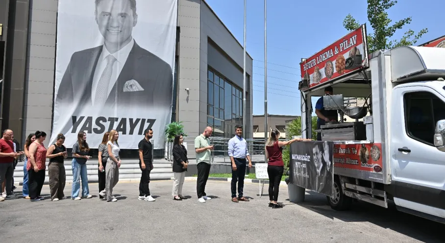 Manisa Yasta: Ferdi Zeyrek Vefatının 40. Gününde Dualarla Anıldı