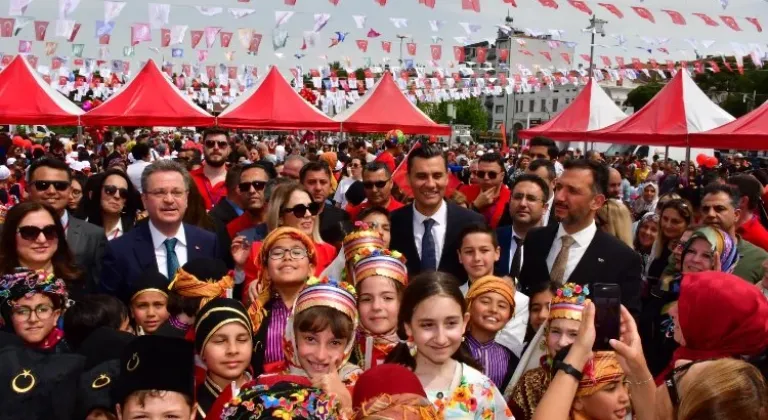 Manisa'da 23 Nisan Coşkusu: Atatürk'ün 23 Nisan Kutlamalarına Büyük İlgi