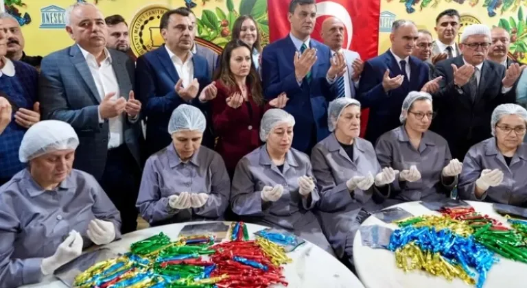 Manisa'da Şifa Dağıtacak Mesir Macunu İçin Dev Dua Töreni!