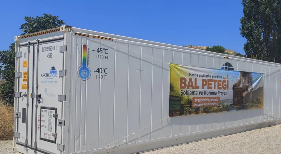 Manisa’da Arıcılara Balmumu Güvesine Karşı Destek