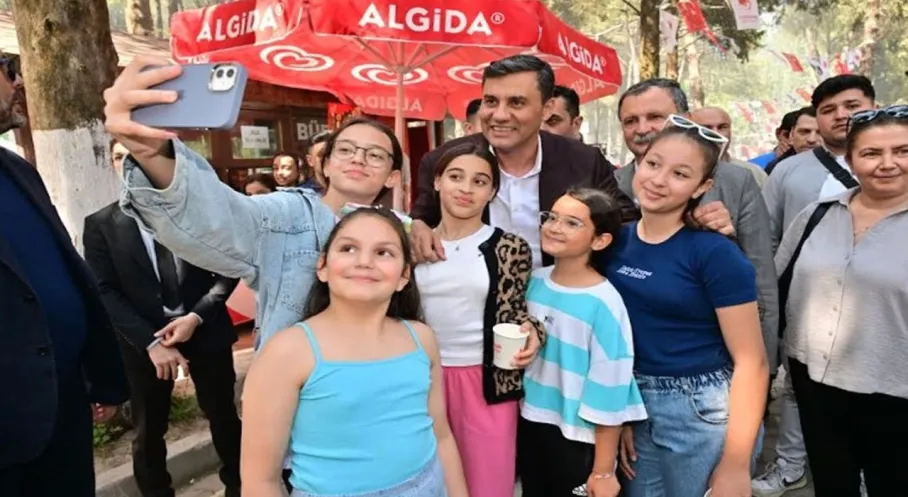 Manisa'da Hıdırellez Coşkusu: Başkanlar Zeyrek ve Balaban Vatandaşlarla Bir Araya Geldi!