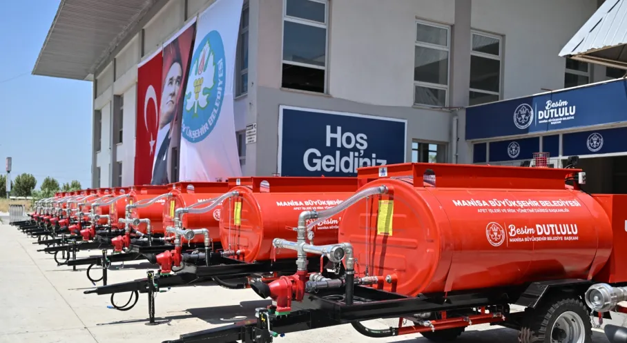 Manisa’da Kırsal Mahallelere 100 Su Tankeri Desteği