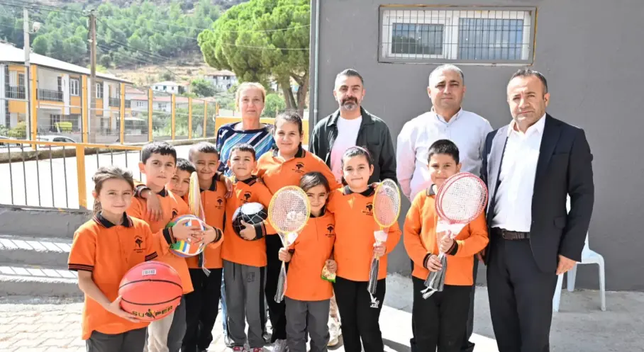 Manisa’da Okullara Spor Malzemesi Desteği
