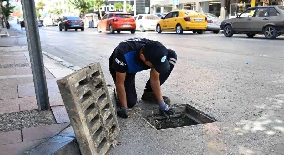 MASKİ’den Sonbahar Öncesi Yağmur Suyu Izgaralarında Temizlik Seferberliği