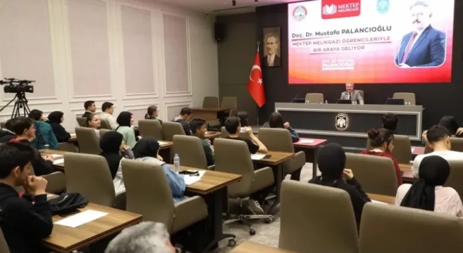Mektep Melikgazi 2. Yılında: Lise Öğrencilerine Ücretsiz Eğitim Fırsatı!