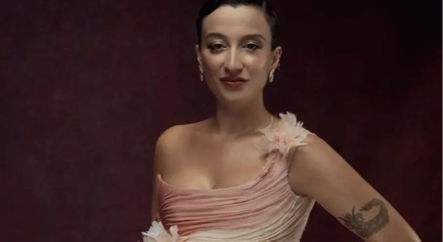 Melike Şahin’den Yeni Şarkı: “Ölmem Ölemem”