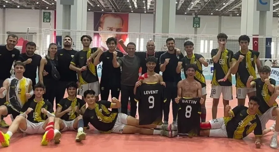 Meram'da İlkokul Futbol Şöleni! Şampiyon Niyaz Usta İlkokulu Oldu