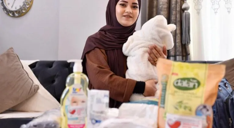 Mersin Büyükşehir Belediyesi Anneleri Yalnız Bırakmıyor: Yeni Doğan Paketi Destekleri Devam Ediyor