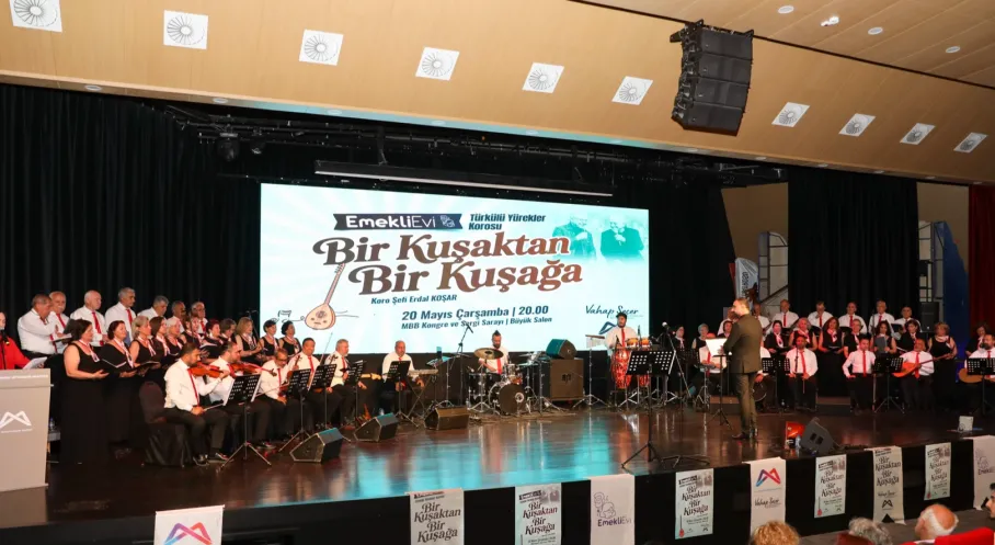Mersin Büyükşehir'den Kuşakları Birleştiren Efsanevi Türkü Gecesi! Emekliler Sahnedeydi