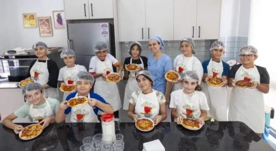 Mersin'de Minik Şefler Pizza Şöleni! Mezitli Çocuk Kampüsü'nden Lezzet ve Eğlence Dolu Anlar