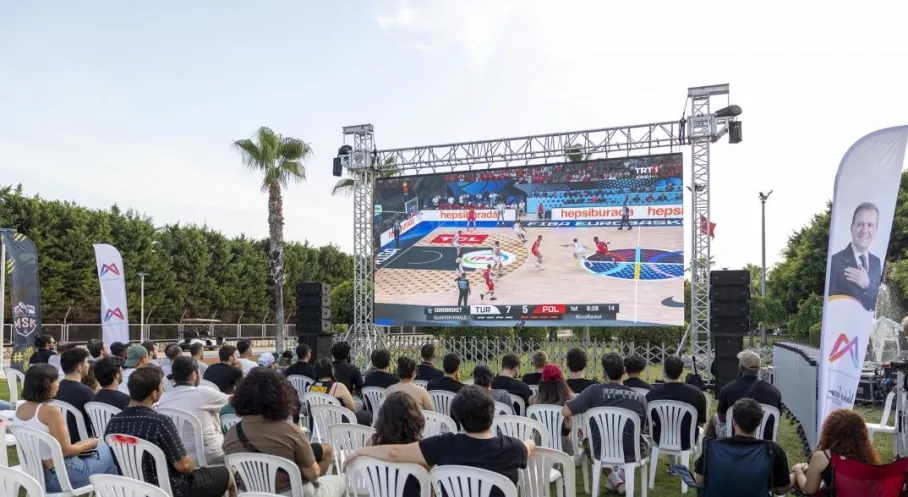 Mersin EuroBasket Zaferiyle Coştu! Milli Takım Yarı Finalde!