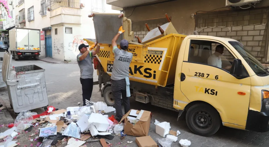 Mersin'de Çöp Taksiler Mobilya Atıkları Alarmında! Hızlı Müdahale Başladı