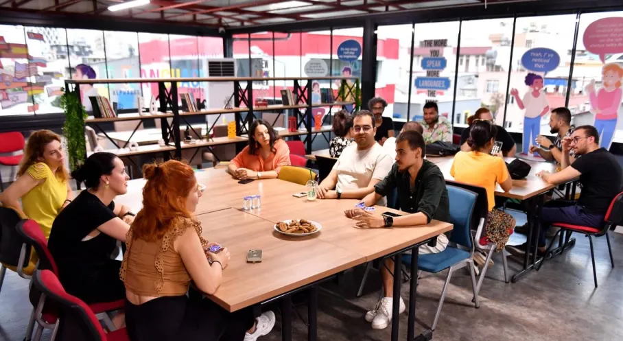 Mersin'de Sosyal Destek Ağları Büyüyor: Büyükşehir Binlerce Hayata Dokunuyor!