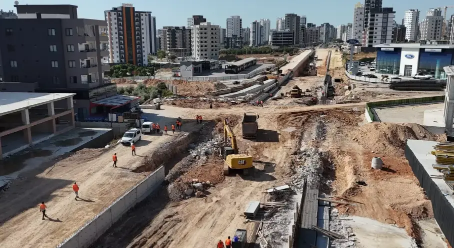 Mersin’de Vatan Caddesi Kavşağı İçin Çalışmalar Kesintisiz Sürüyor