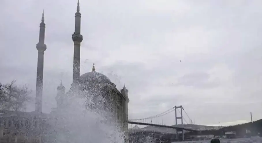 Meteoroloji’den Kuvvetli Yağış ve Rüzgar Uyarısı: 22 İlde Alarm