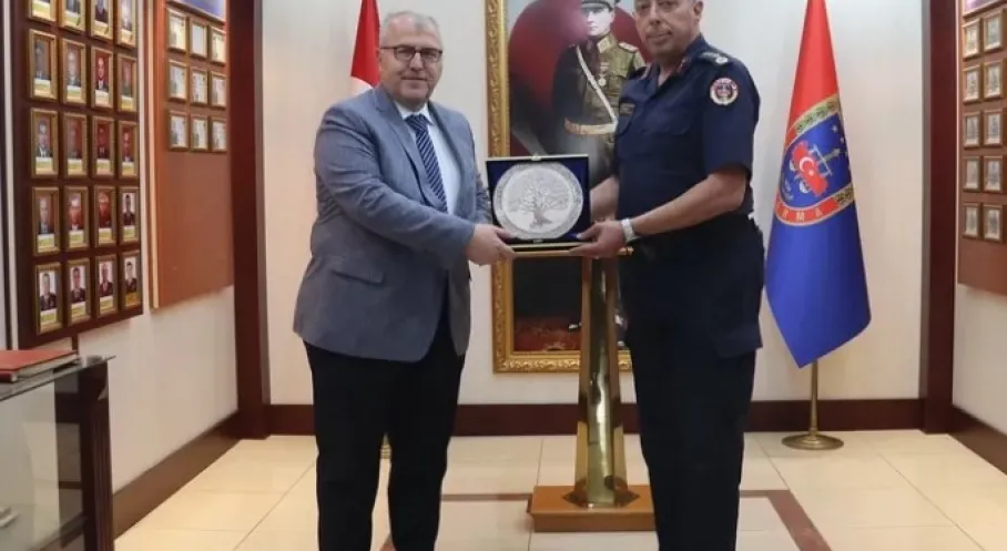 Bilecik'te Kritik Ziyaret: Milletvekili Eldemir, Jandarma Komutanı Vanlı ile Güvenliği Görüştü!