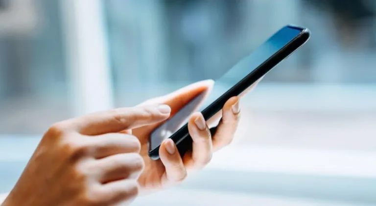 Mobil Uygulamalardaki Bilinçsiz İzinler Siber Güvenliği Tehdit Ediyor