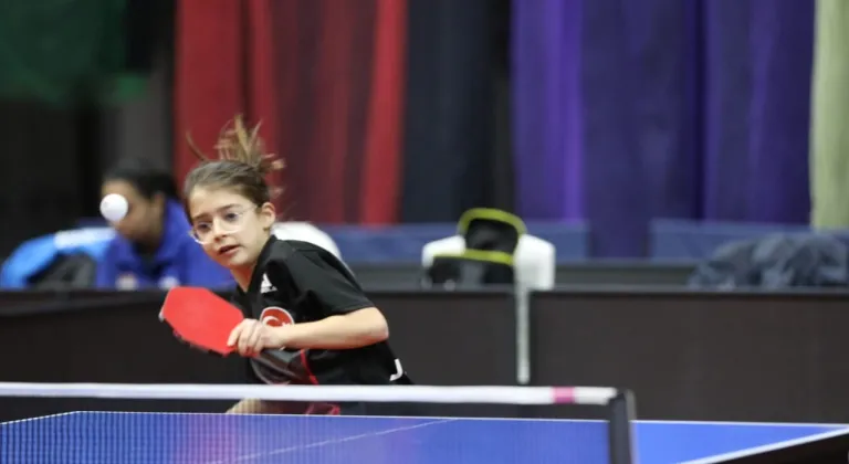 Muğla Büyükşehir Belediyesi Masa Tenisi Sporcusu Aybige Feride Üstündağ WTT Gençler Kapadokya Turnuvası'nda U11 Kategorisinde Dünya Dördüncülüğüne Yükseldi