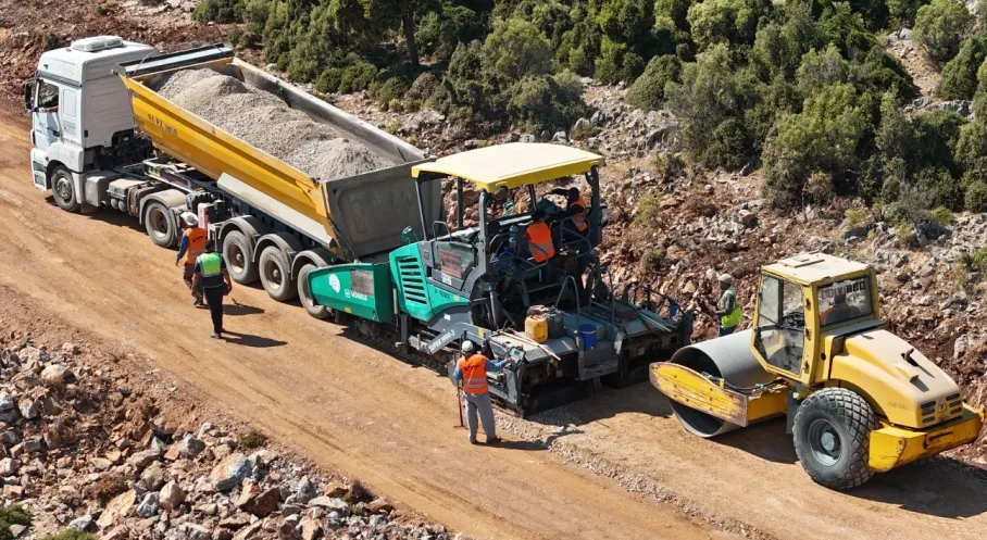 Muğla'dan Kırsala Dev Yatırım: Menteşe'ye 36,5 Milyon TL'lik Yol Müjdesi!
