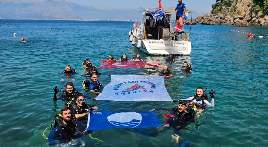 Muratpaşa Deniz Dibi Temizliğinde Şok Eden Manzara: Çıkan Atıklar Sanat Eserine Dönüşecek!
